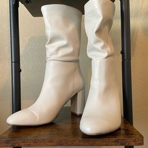 White Chinese Laundry Boots Size 8